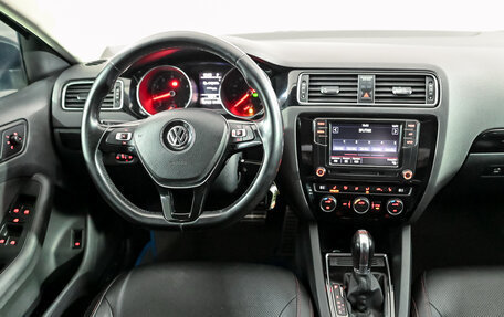 Volkswagen Jetta VI, 2017 год, 1 350 000 рублей, 19 фотография