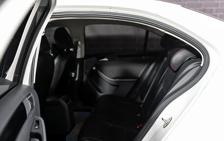 Volkswagen Jetta VI, 2017 год, 1 350 000 рублей, 23 фотография