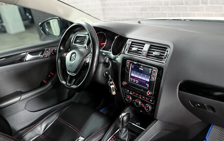 Volkswagen Jetta VI, 2017 год, 1 350 000 рублей, 18 фотография