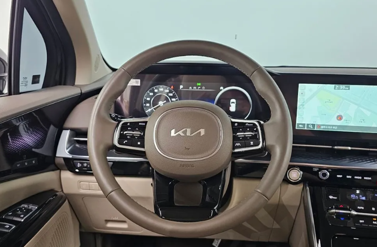 KIA Carnival III, 2021 год, 4 240 000 рублей, 11 фотография