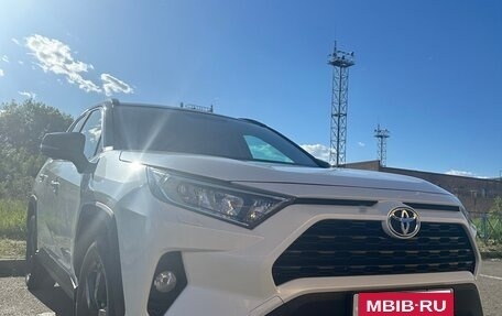 Toyota RAV4, 2020 год, 3 200 000 рублей, 1 фотография