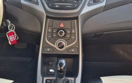Hyundai Elantra V, 2015 год, 1 250 000 рублей, 5 фотография