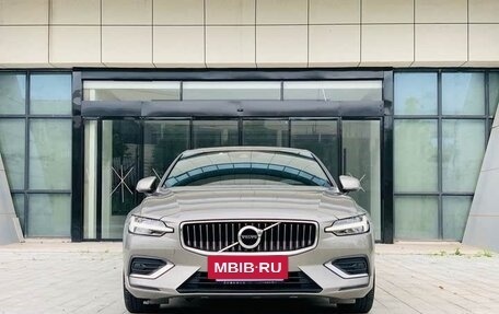 Volvo S60 III, 2022 год, 2 880 000 рублей, 2 фотография