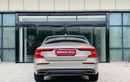 Volvo S60 III, 2022 год, 2 880 000 рублей, 7 фотография
