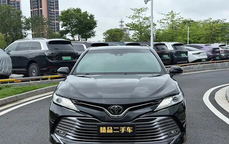 Toyota Camry, 2021 год, 2 250 000 рублей, 2 фотография