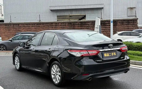 Toyota Camry, 2021 год, 2 250 000 рублей, 13 фотография