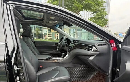 Toyota Camry, 2021 год, 2 250 000 рублей, 11 фотография