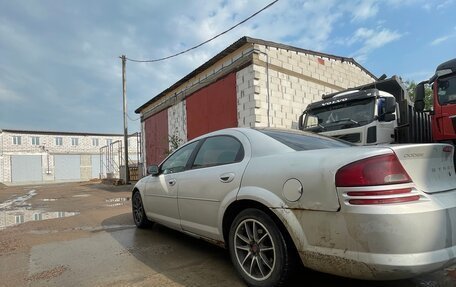 Dodge Stratus II, 2001 год, 150 000 рублей, 10 фотография