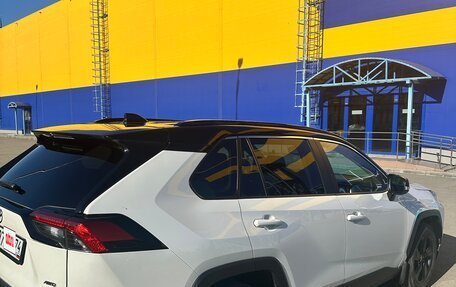 Toyota RAV4, 2020 год, 3 200 000 рублей, 6 фотография