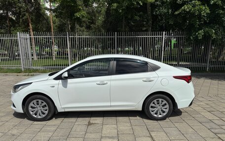 Hyundai Solaris II рестайлинг, 2019 год, 1 050 000 рублей, 2 фотография