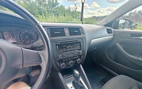 Volkswagen Jetta VI, 2013 год, 1 250 000 рублей, 7 фотография