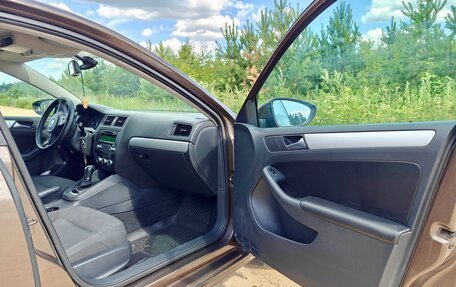 Volkswagen Jetta VI, 2013 год, 1 250 000 рублей, 8 фотография