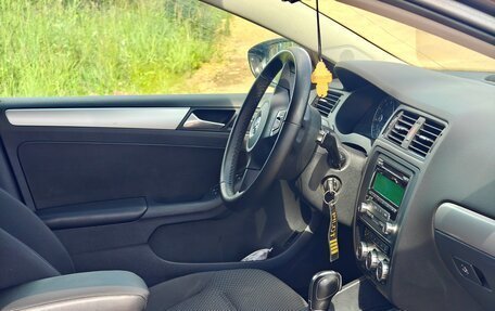 Volkswagen Jetta VI, 2013 год, 1 250 000 рублей, 11 фотография
