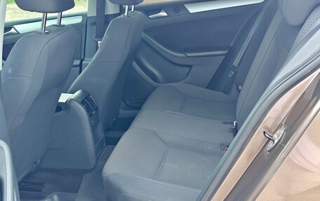 Volkswagen Jetta VI, 2013 год, 1 250 000 рублей, 14 фотография