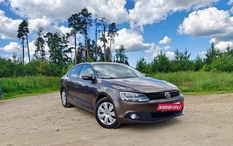 Volkswagen Jetta VI, 2013 год, 1 250 000 рублей, 13 фотография
