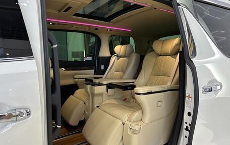 Toyota Alphard III, 2022 год, 7 700 000 рублей, 11 фотография
