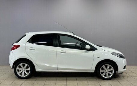 Mazda 2 III, 2011 год, 890 000 рублей, 4 фотография