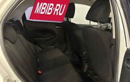 Mazda 2 III, 2011 год, 890 000 рублей, 12 фотография
