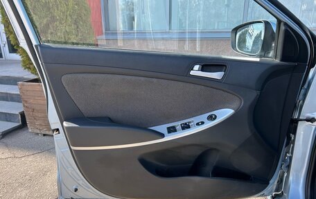 Hyundai Solaris II рестайлинг, 2012 год, 630 000 рублей, 9 фотография