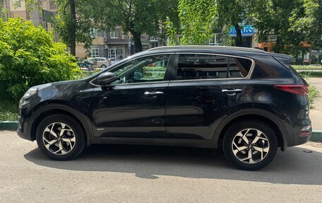 KIA Sportage IV рестайлинг, 2021 год, 2 200 000 рублей, 1 фотография