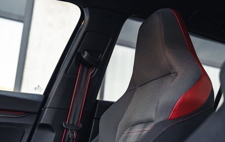 Volkswagen Golf GTI, 2022 год, 2 890 000 рублей, 10 фотография