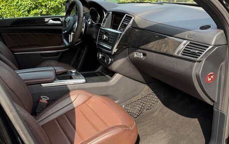 Mercedes-Benz GL-Класс AMG, 2013 год, 2 950 000 рублей, 10 фотография