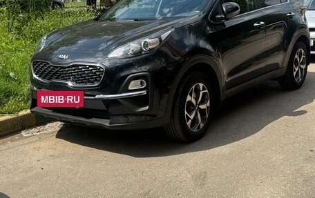 KIA Sportage IV рестайлинг, 2021 год, 2 200 000 рублей, 2 фотография