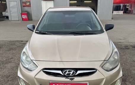 Hyundai Solaris II рестайлинг, 2013 год, 520 000 рублей, 1 фотография