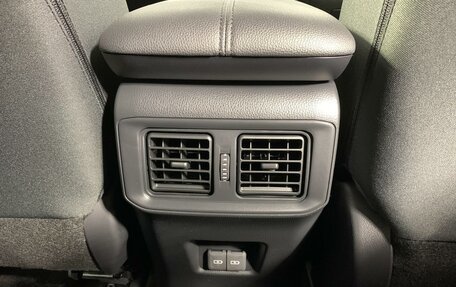 Toyota RAV4, 2024 год, 5 290 000 рублей, 23 фотография