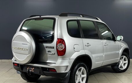 Chevrolet Niva I рестайлинг, 2011 год, 497 000 рублей, 6 фотография