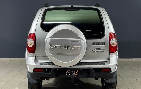 Chevrolet Niva I рестайлинг, 2011 год, 497 000 рублей, 5 фотография