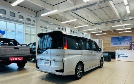 Honda Stepwgn IV, 2017 год, 1 999 000 рублей, 6 фотография