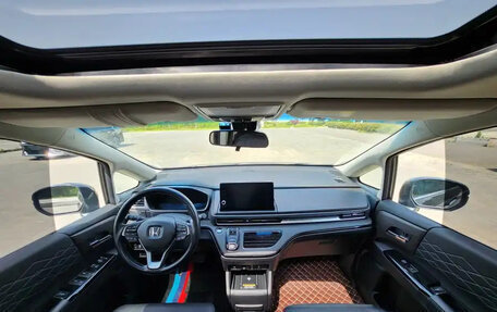Honda Elysion, 2022 год, 2 850 000 рублей, 8 фотография
