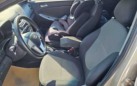 Hyundai Solaris II рестайлинг, 2011 год, 750 000 рублей, 8 фотография