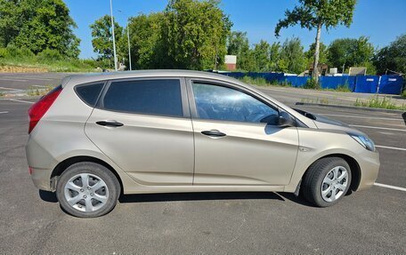 Hyundai Solaris II рестайлинг, 2011 год, 750 000 рублей, 7 фотография