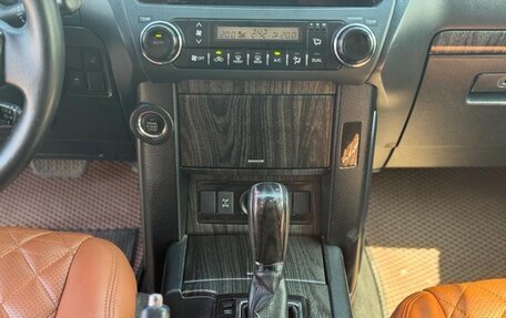 Toyota Land Cruiser Prado 150 рестайлинг 2, 2014 год, 2 900 000 рублей, 10 фотография