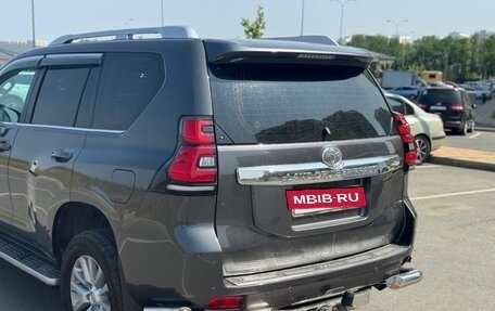 Toyota Land Cruiser Prado 150 рестайлинг 2, 2014 год, 2 900 000 рублей, 3 фотография
