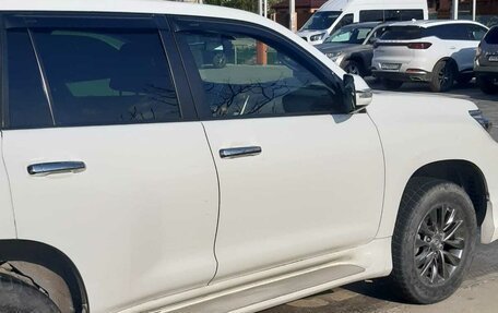 Toyota Land Cruiser Prado 150 рестайлинг 2, 2019 год, 4 099 000 рублей, 5 фотография