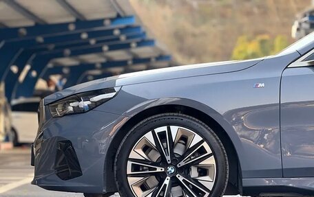 BMW 5 серия, 2024 год, 7 600 000 рублей, 4 фотография