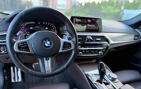 BMW 5 серия, 2019 год, 4 890 000 рублей, 8 фотография