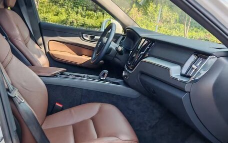 Volvo XC60 II, 2022 год, 2 900 077 рублей, 9 фотография