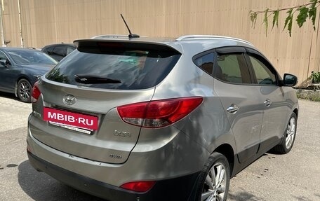 Hyundai ix35 I рестайлинг, 2010 год, 1 030 000 рублей, 3 фотография
