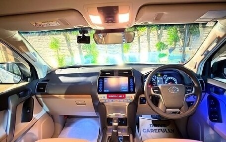 Toyota Land Cruiser Prado 150 рестайлинг 2, 2021 год, 4 580 000 рублей, 9 фотография