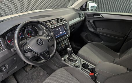 Volkswagen Tiguan II, 2020 год, 2 380 000 рублей, 15 фотография