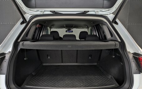 Volkswagen Tiguan II, 2020 год, 2 380 000 рублей, 8 фотография