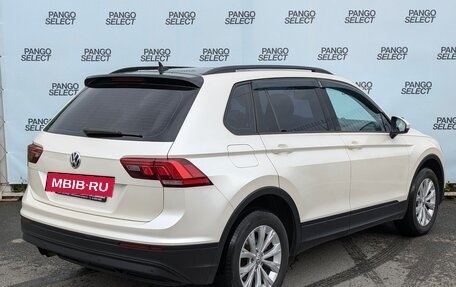Volkswagen Tiguan II, 2020 год, 2 380 000 рублей, 3 фотография