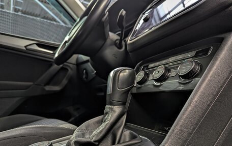 Volkswagen Tiguan II, 2020 год, 2 380 000 рублей, 33 фотография