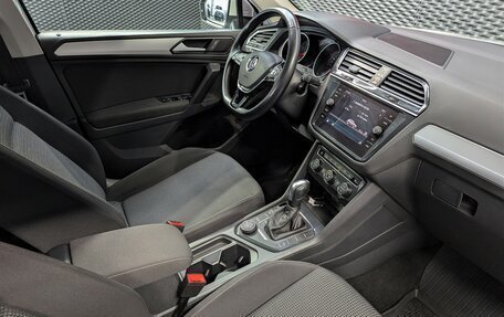 Volkswagen Tiguan II, 2020 год, 2 380 000 рублей, 36 фотография