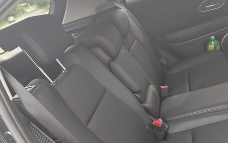 Honda Vezel, 2018 год, 1 900 000 рублей, 18 фотография