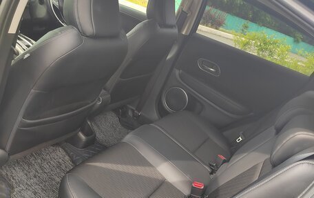 Honda Vezel, 2018 год, 1 900 000 рублей, 17 фотография